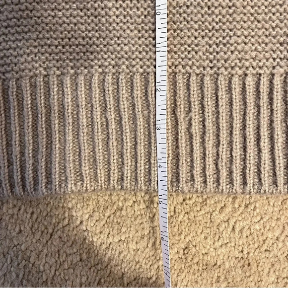 Elodie  Cropped Knit Sweater in grey - Picture 5 of 7